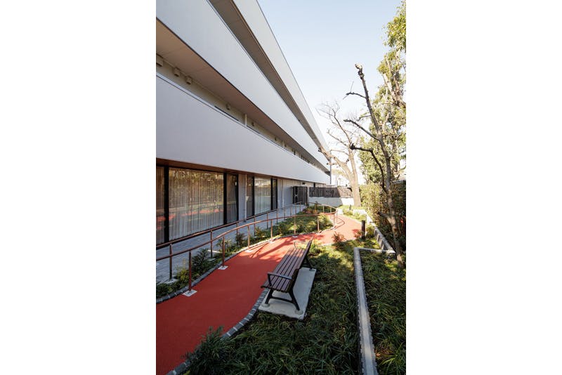 チャームスイート新横浜 庭園