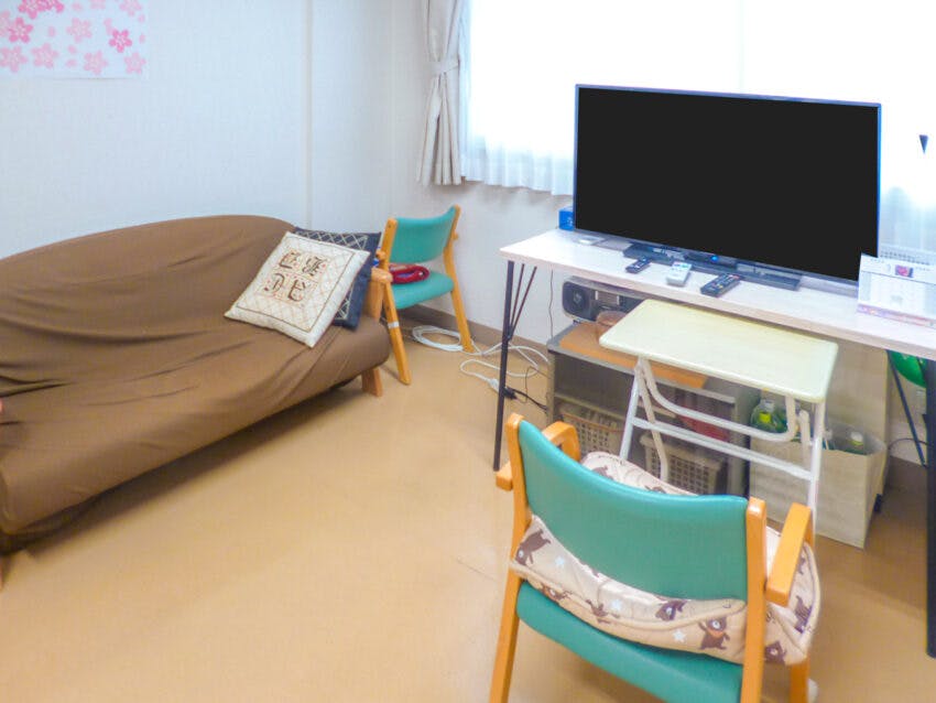 愛の家グループホーム札幌福住 居間