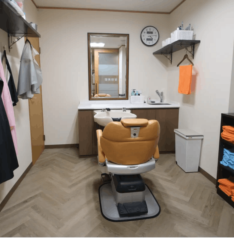 サービス付き高齢者向け住宅緑陽館 理美容室