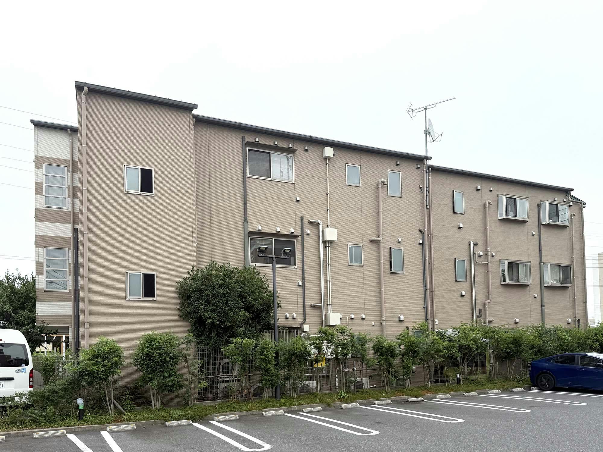 助さん格さん 外観