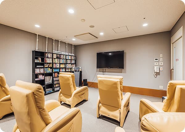 介護付き有料老人ホームかえでの杜 シアタールーム