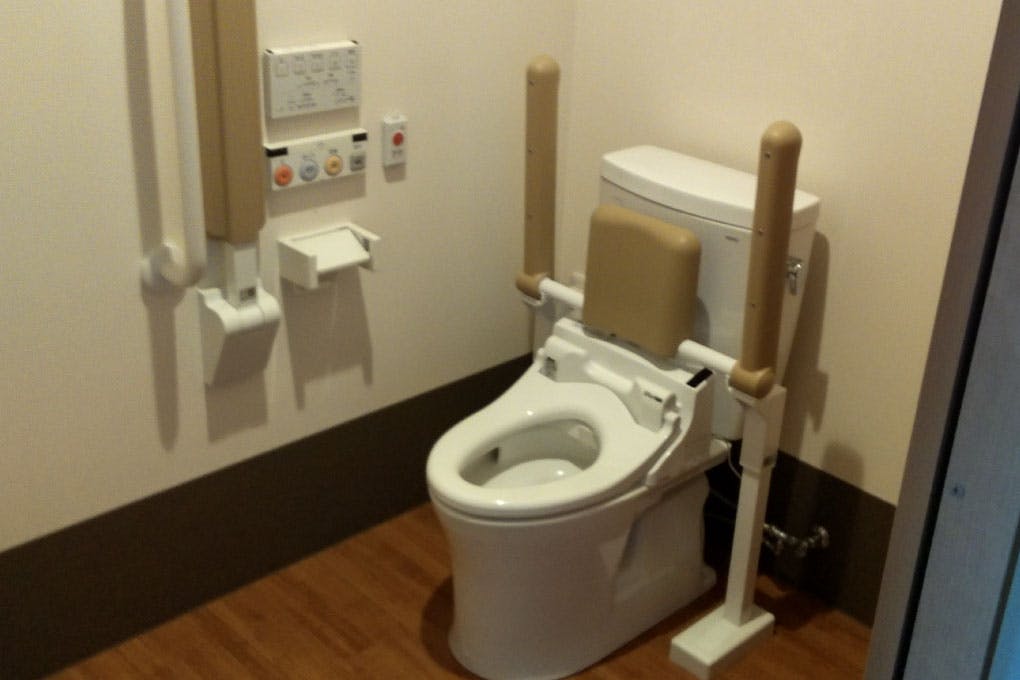 韮崎の憩 共用トイレ