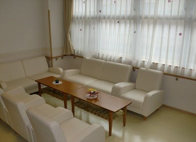 有料老人ホーム ハートフルケア見附 ロビー