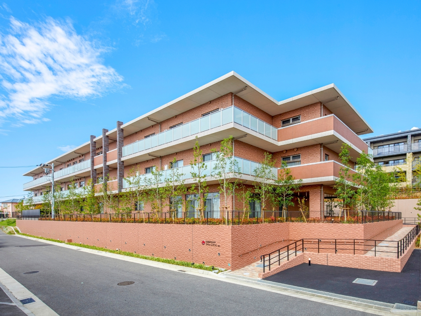 SOMPOケア ラヴィーレグラン夙川 外観