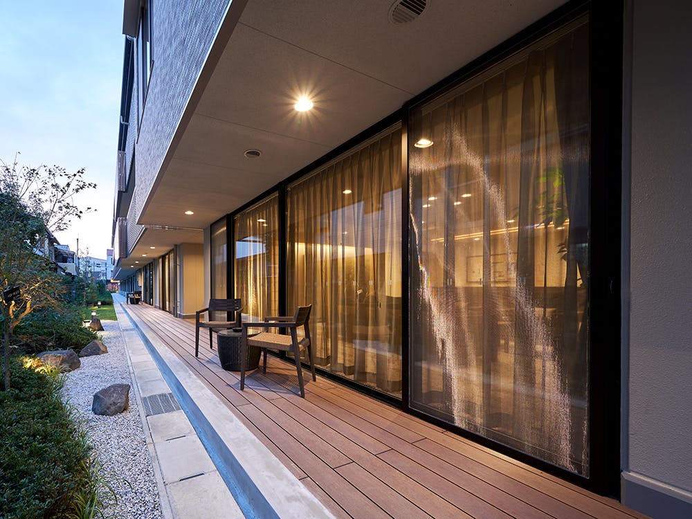 チャームスイート向日町 テラス