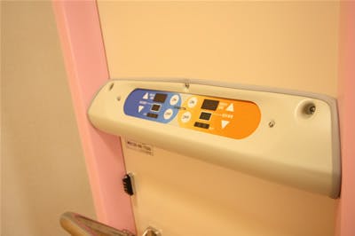 介護付有料老人ホーム エクセレントくわな 温冷配膳車