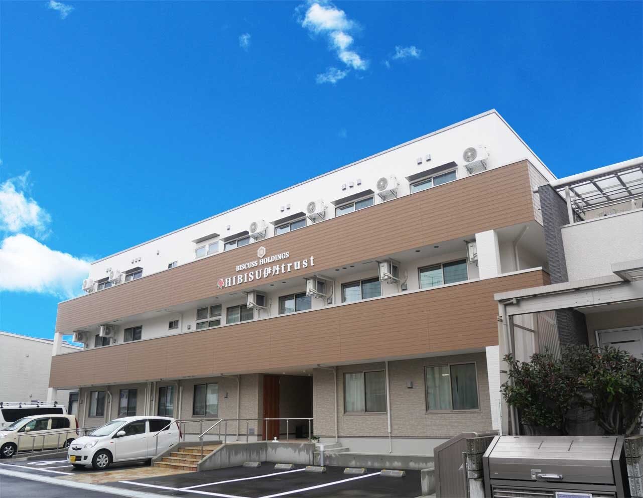 HIBISU伊丹trust 外観