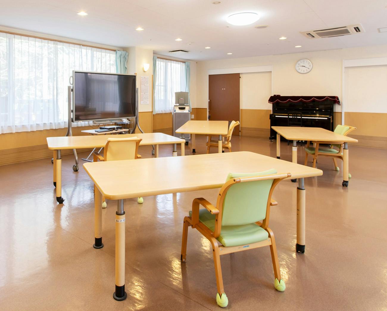 ケアハウス エバーグリーンみずほの 交流ホール