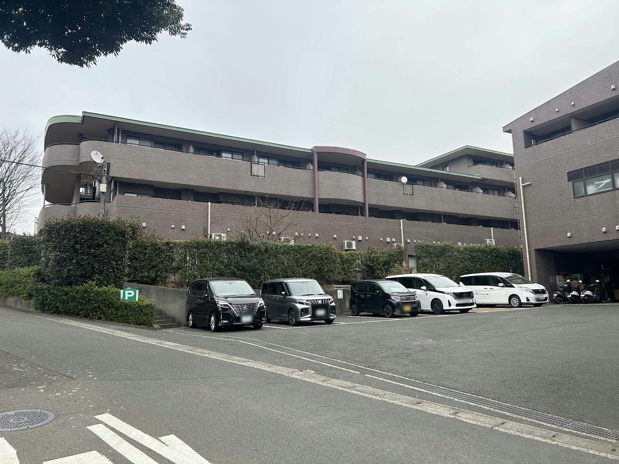 中銀ライフケア横浜希望ケ丘 駐車場