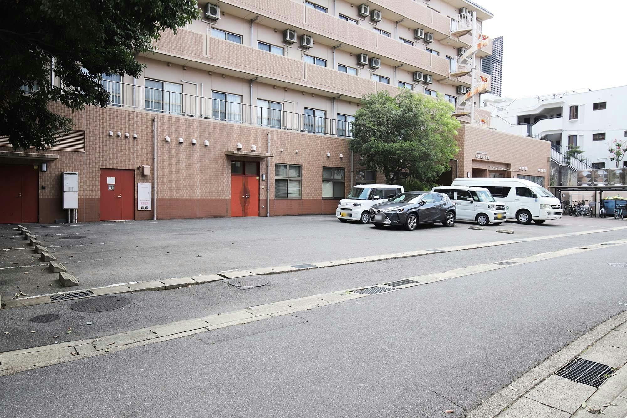 介護付有料老人ホーム覚王山生楽館 駐車場