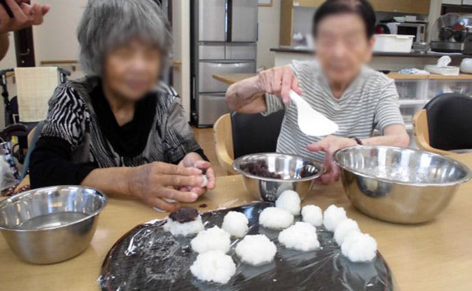 ヒューマンライフケア山科グループホーム おはぎ作り
