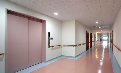 住宅型有料老人ホーム 第2遊友館 廊下