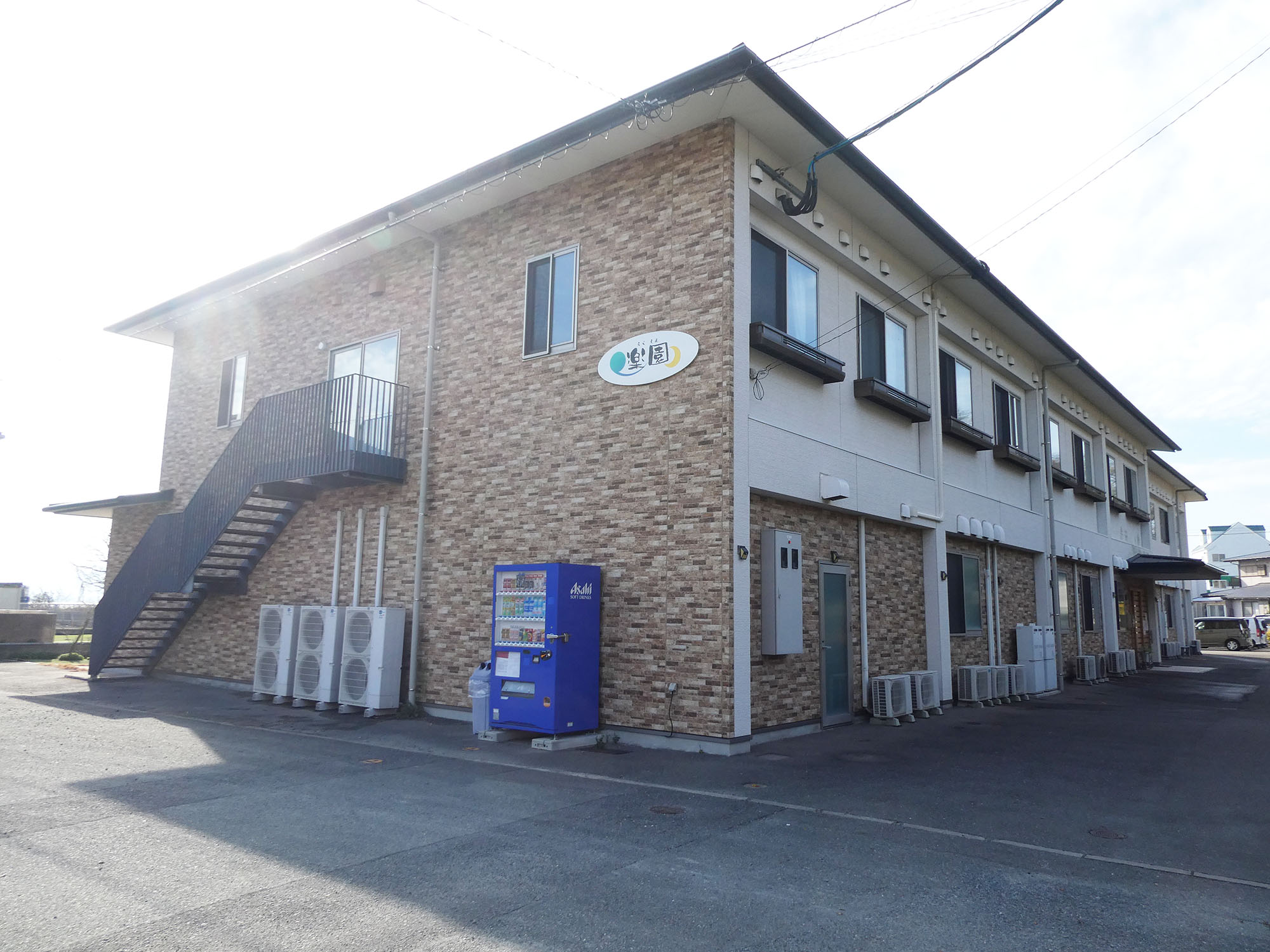 住宅型有料老人ホーム 楽園 外観