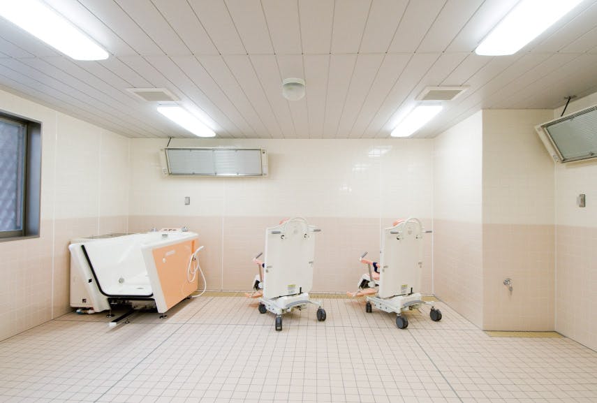 介護付有料老人ホーム ルーブル中崎 機械浴室