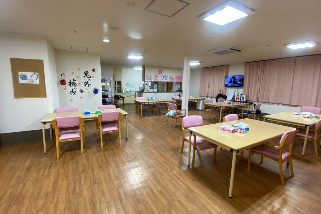 富士吉田の憩 リビングダイニング