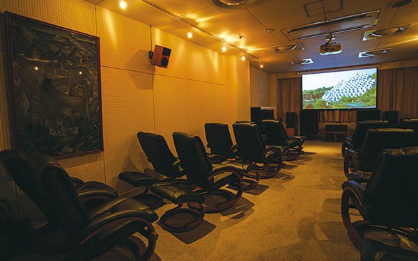 ライフ・イン京都 シアタールーム(本館)