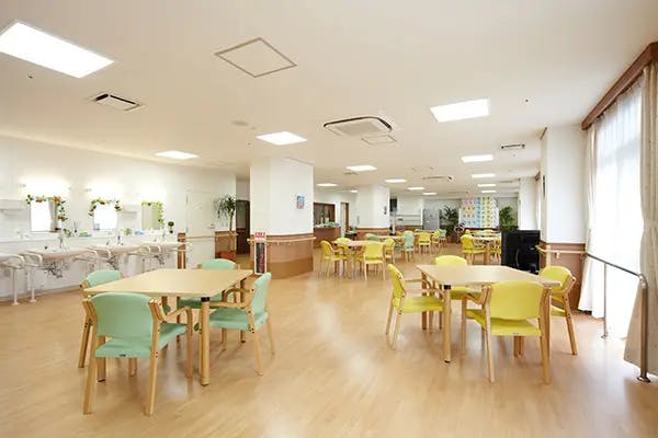 スーパー・コート京・桂 食堂