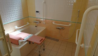 いろどりの家おおつ 浴室