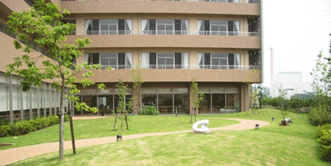 介護老人保健施設グリーンビレッジ朝霞台 中庭