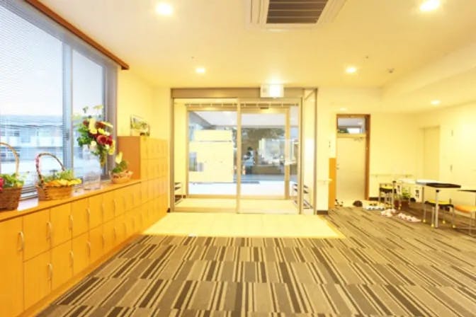 アリビオ長嶺南 玄関