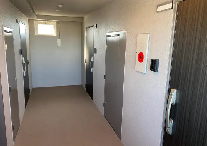 花楽園新深江 廊下