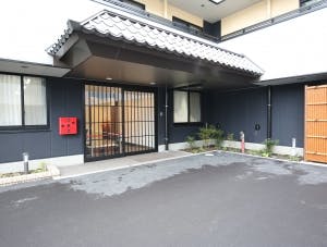 ラ・ナシカよこすか弐番館 入り口