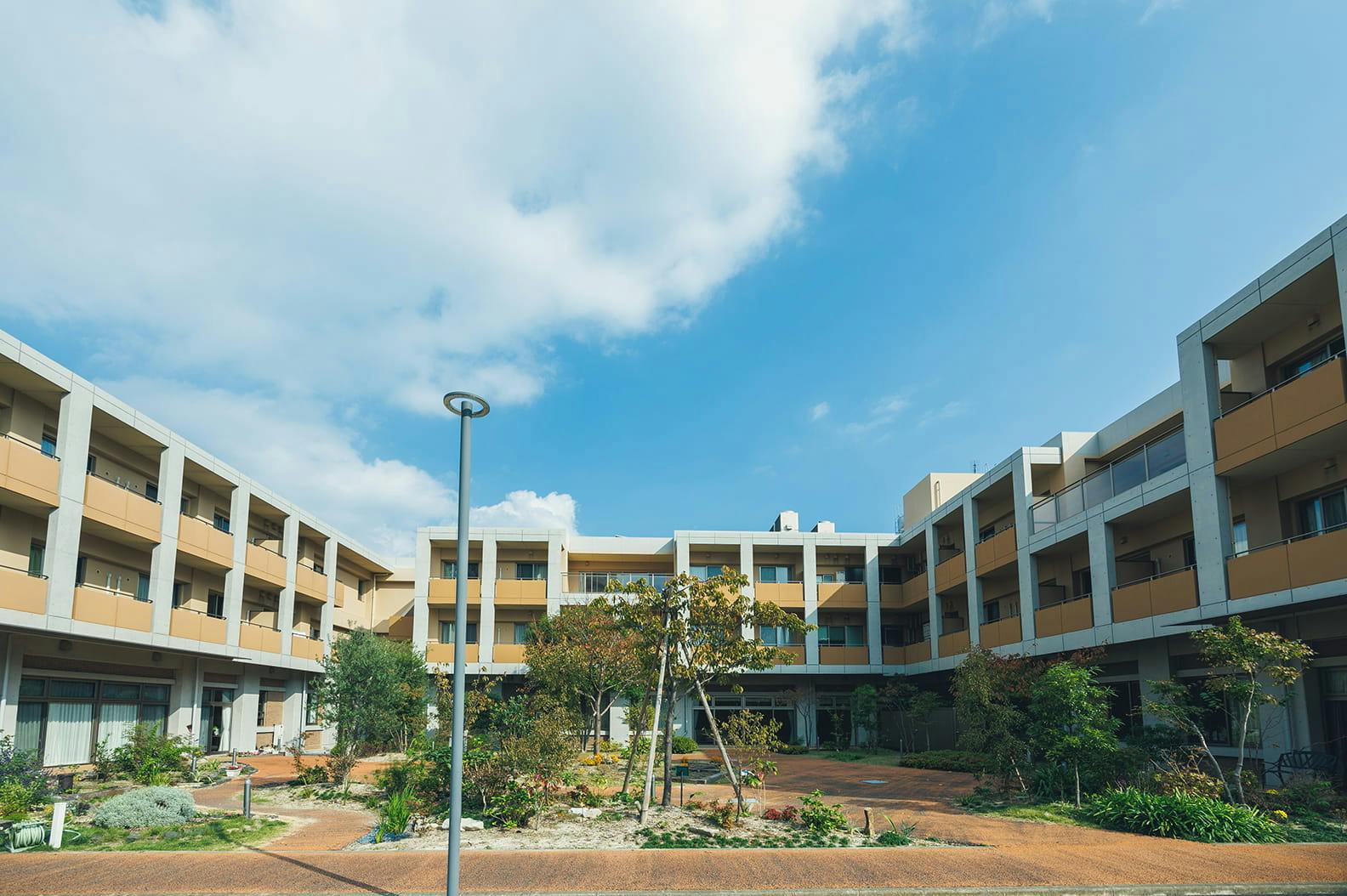 テラシス桜花 中庭