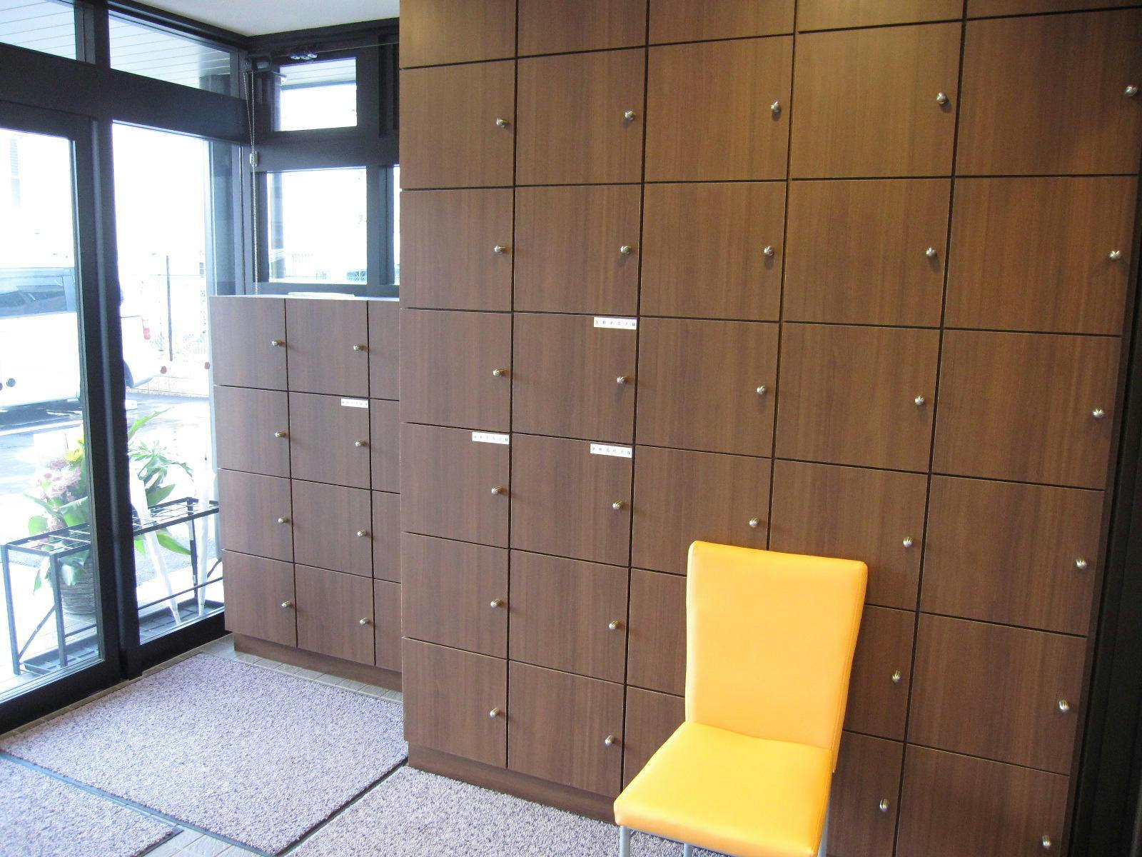 ライフパートナー新在家 エントランス