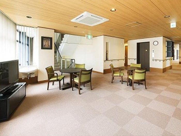 彩那テラス中山寺 談話スペース