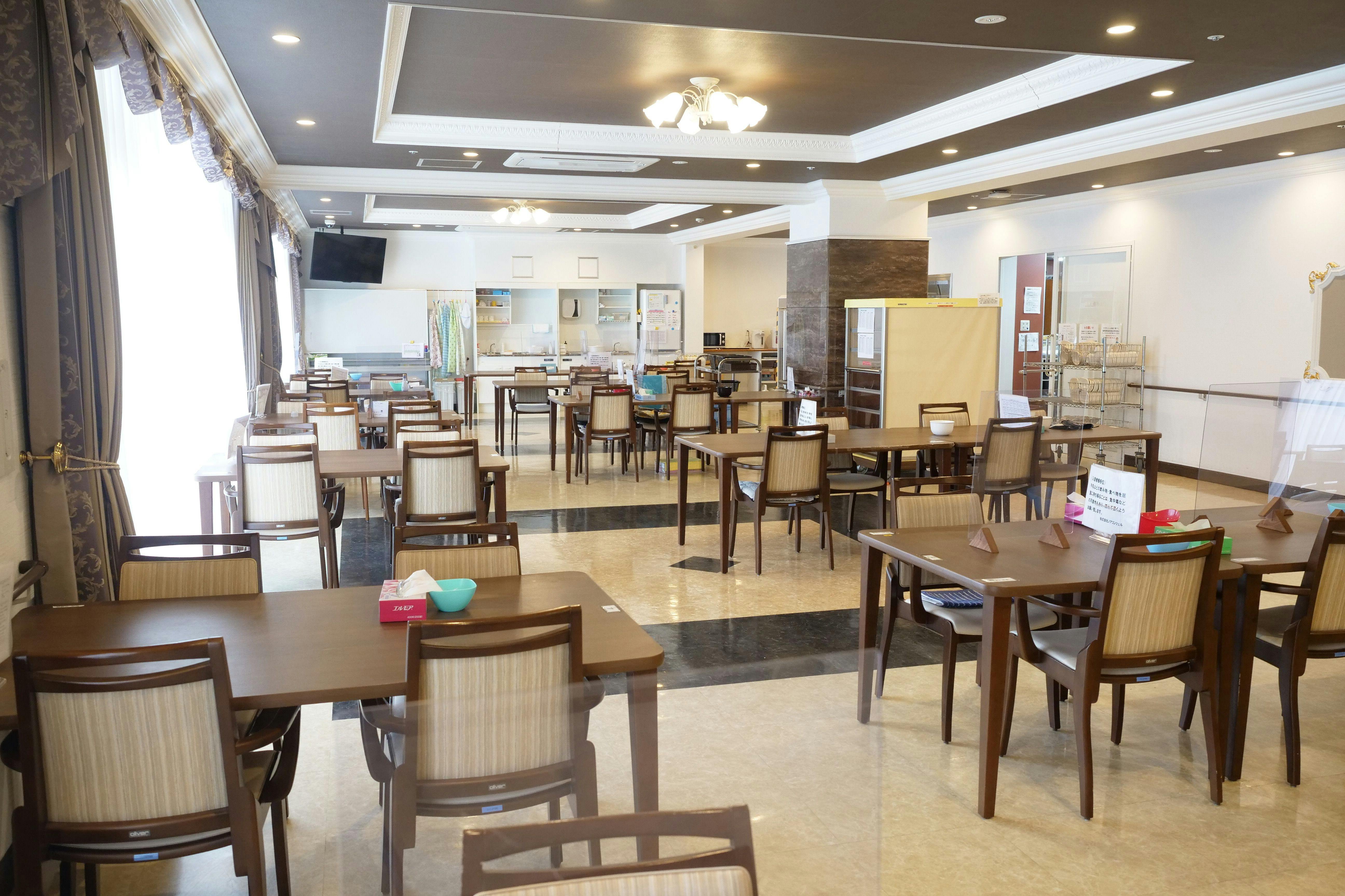 ノアガーデン旭ヶ丘アン･ジュール 食堂