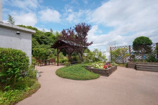 アズハイム市川 屋上庭園