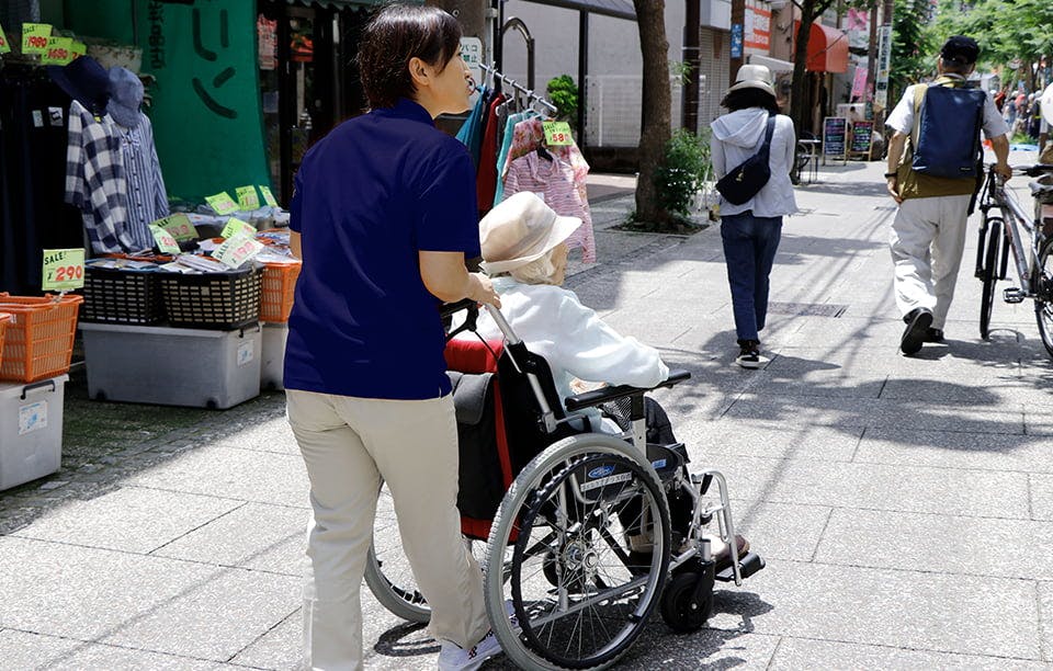 ウェルケアテラス谷津 外出