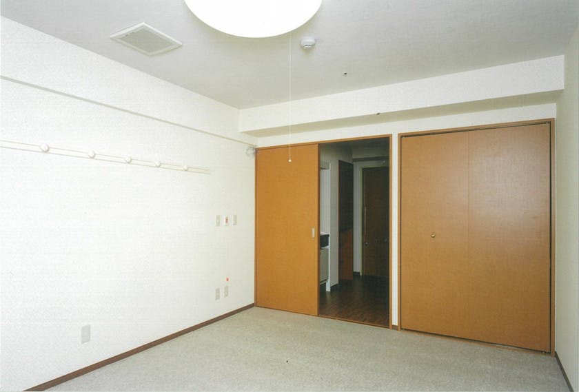 シャルム出屋敷 居室
