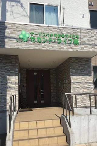 セカンド・ライフ鳳 エントランス