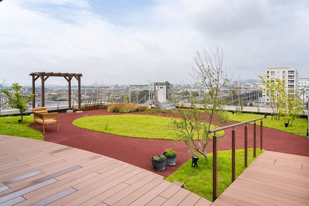 やさしえ東姫路 中庭