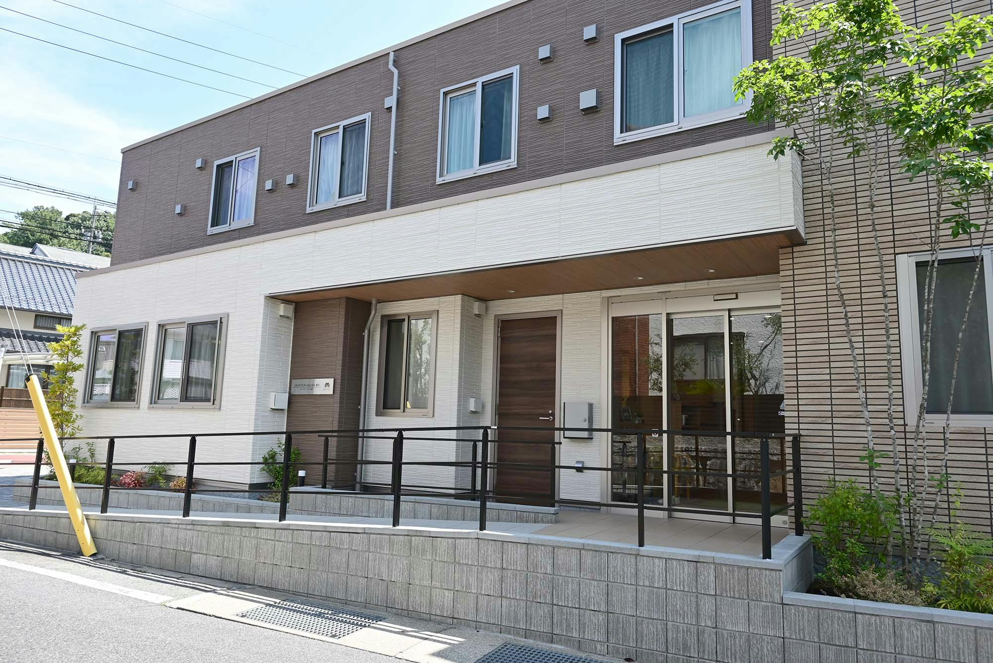 マイスターハウス植田 入口