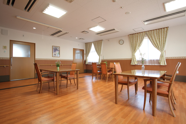 介護付有料老人ホーム フォーリーフ嶋 食堂談話コーナー