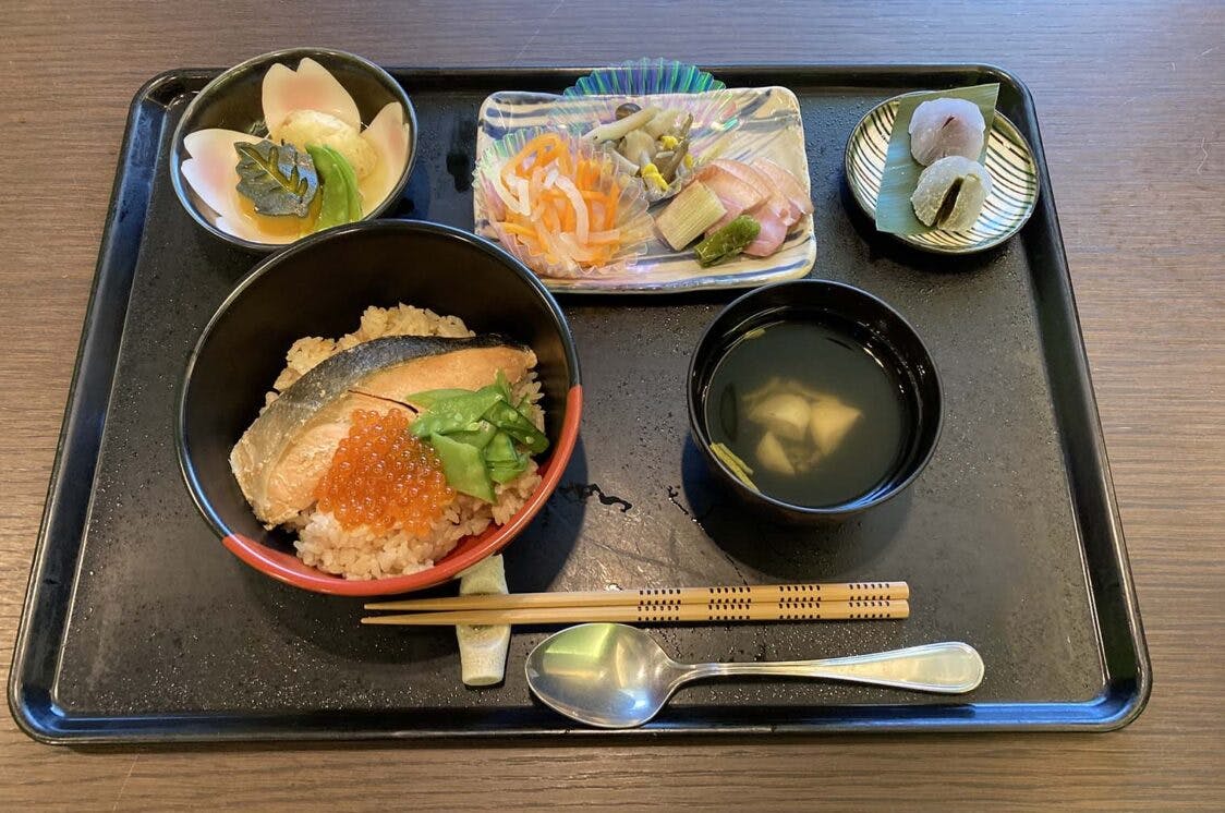 アズハイム三郷 特別食