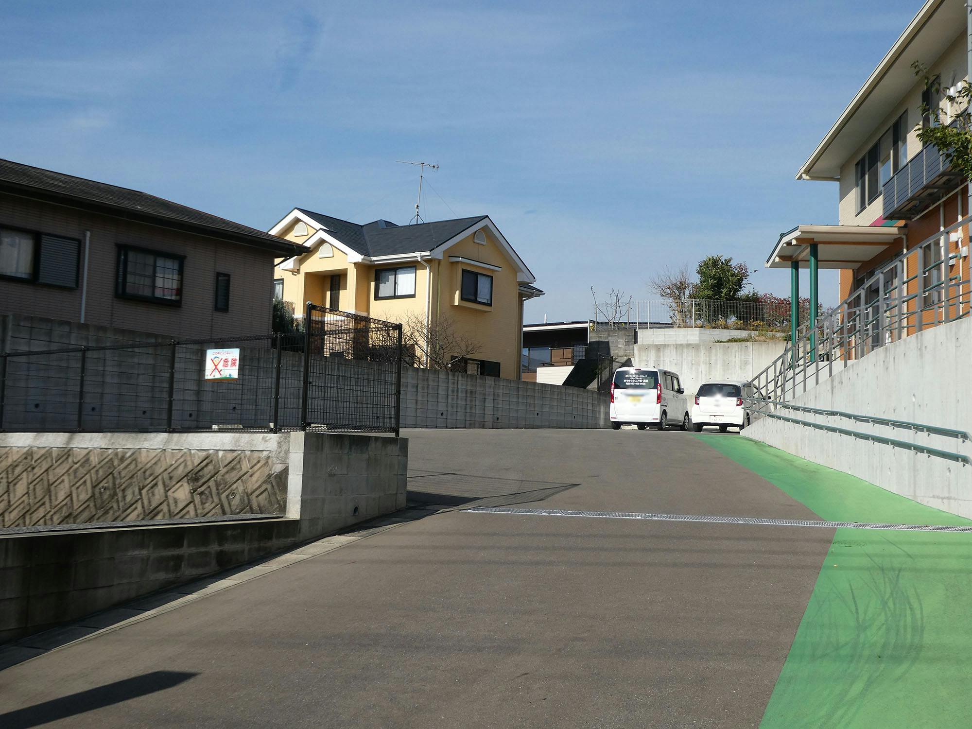 グループホームゆうゆうシニア館・高雄 駐車場