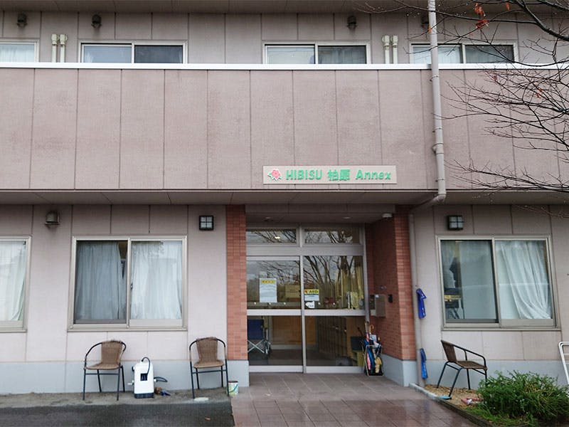 HIBISU柏原Annex 正面玄関