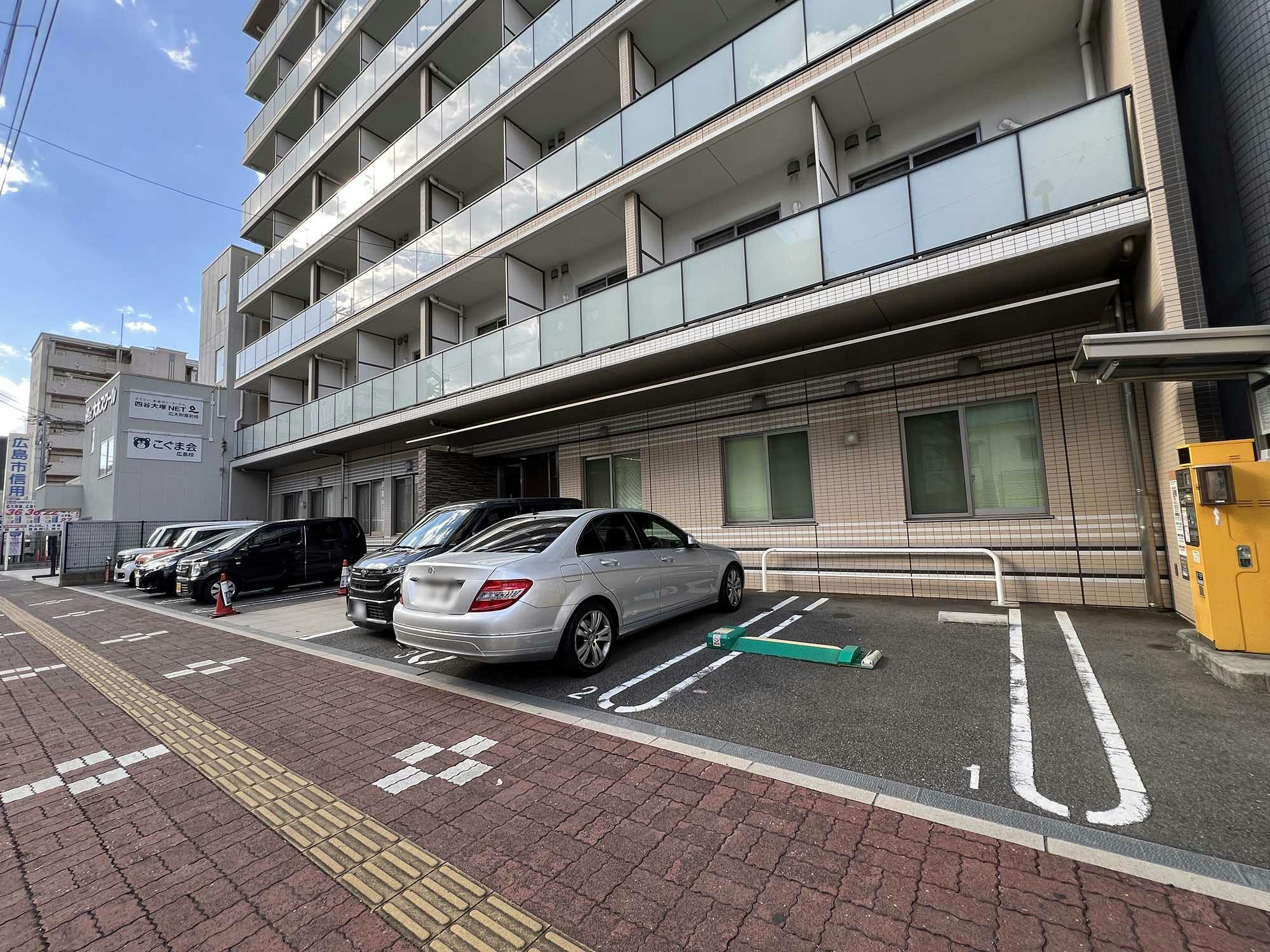 グレイスメゾン御幸 駐車場