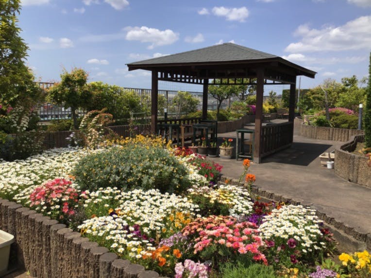 SOMPOケア ラヴィーレあざみ野 屋上庭園