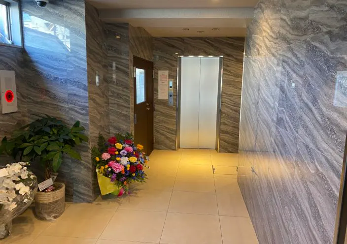 花楽園新深江 玄関