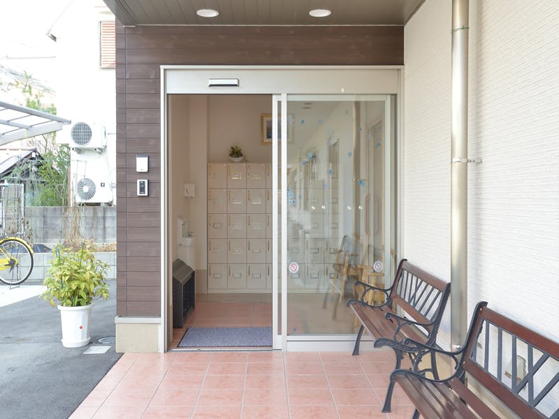 たのしい家出屋敷(GH) 玄関正面