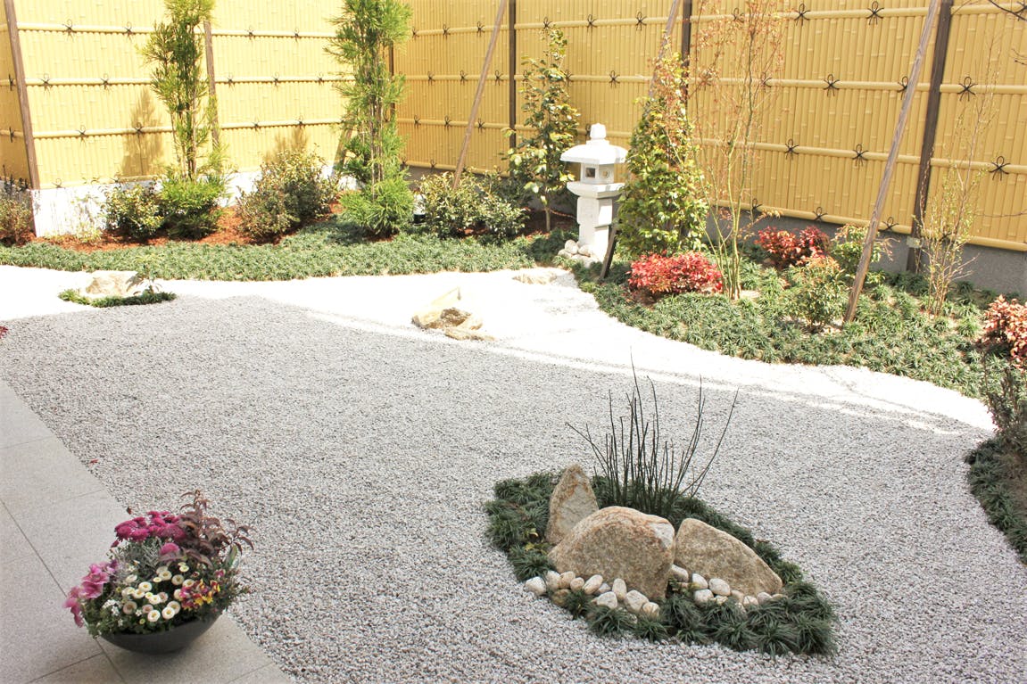 ケアホーム藤井寺 庭園