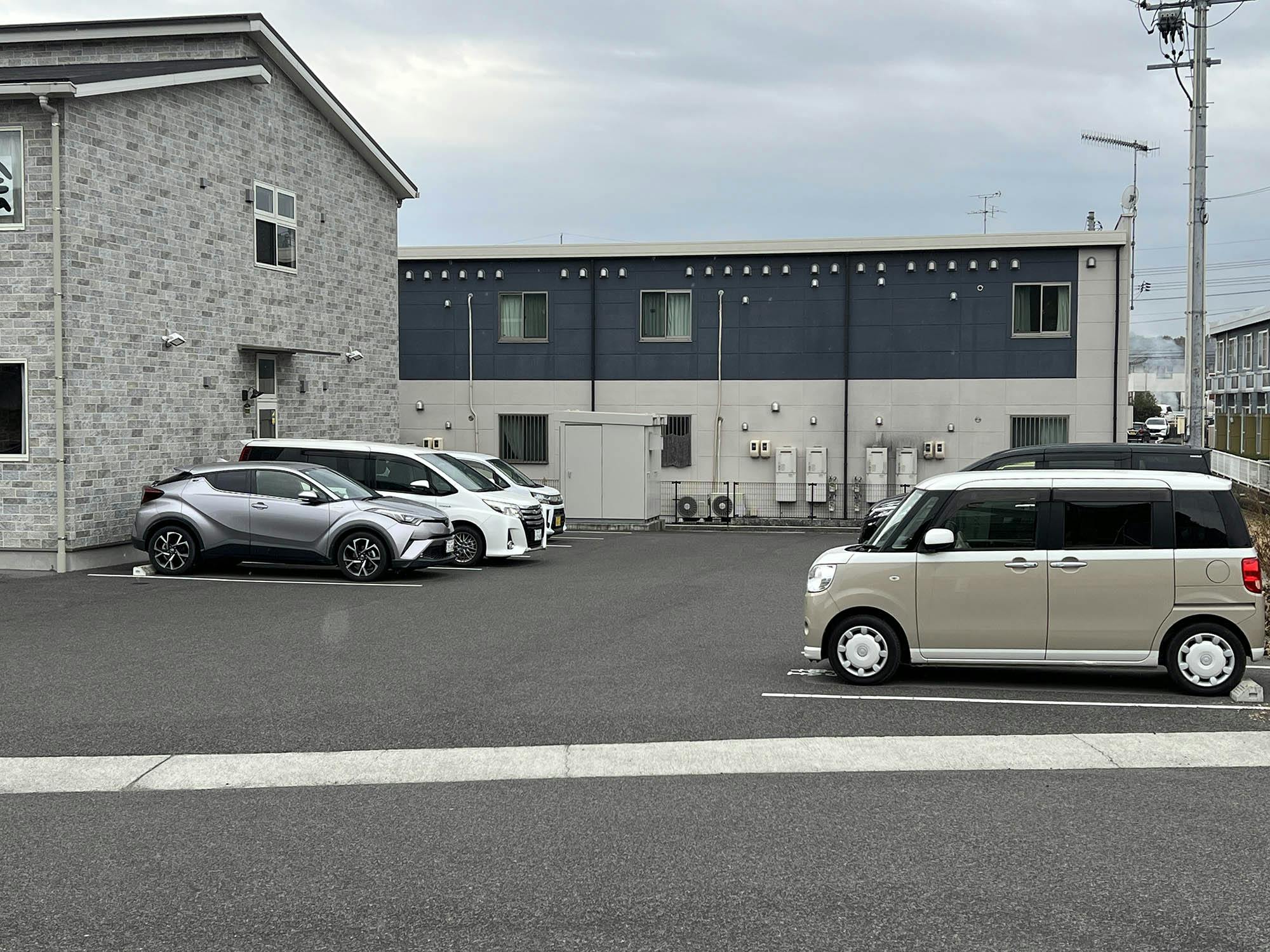 住宅型有料老人ホーム チアフル福山西 駐車場