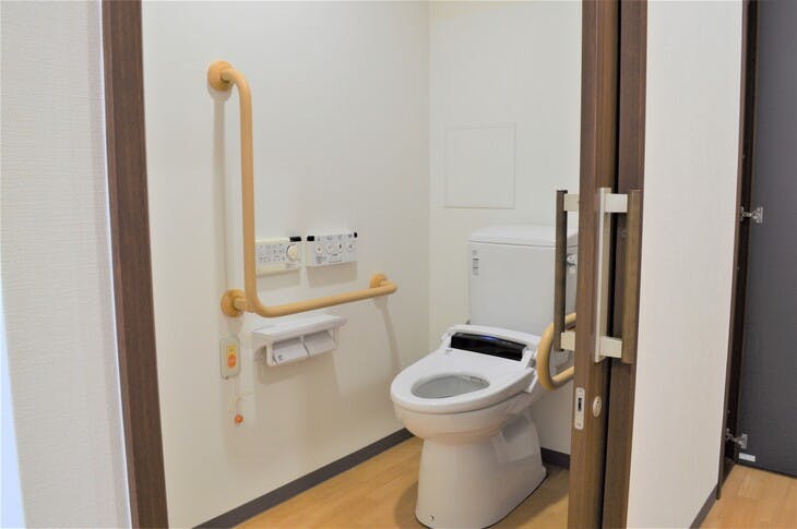 はなことば横須賀衣笠 トイレ
