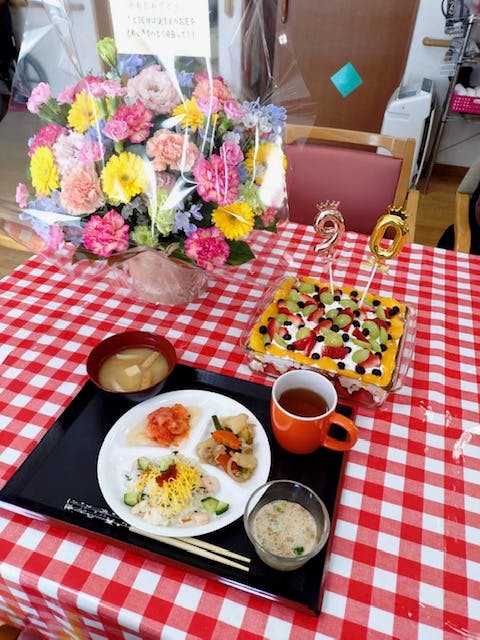 ニチイケアセンター恵庭 誕生日食
