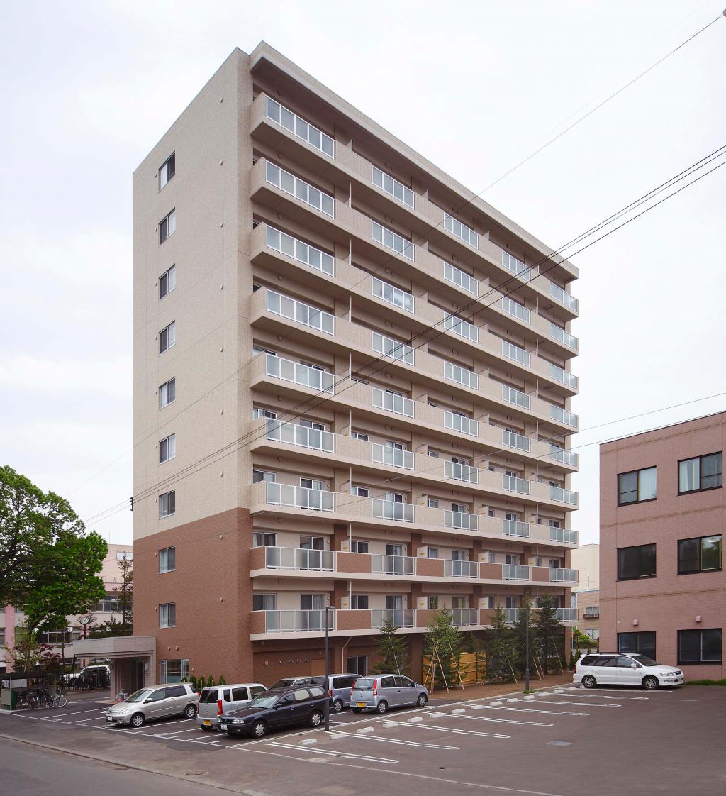 アルファレジデンス学園前 外観