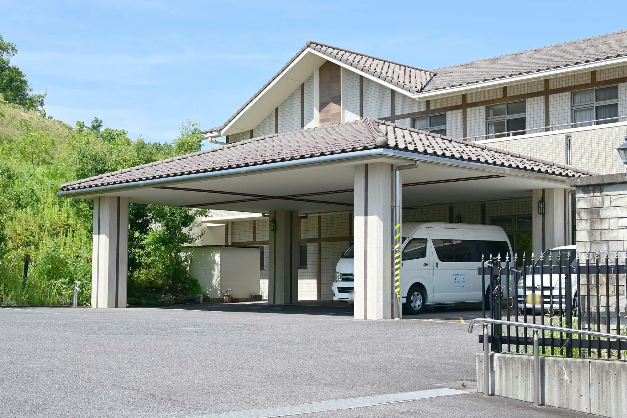 介護付有料老人ホーム 風の丘 入口